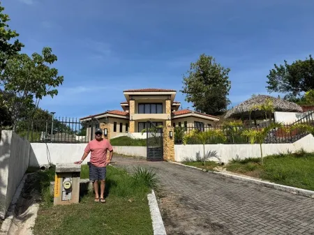 3-bedroom 3 bath estate in Esterillos with pool and jacuzzi.  New construction