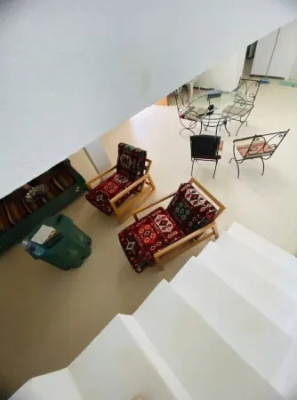 Maison Typique Avec Patio et Piscine