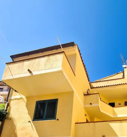 DaNiCo Residence: splendid and bright renovated holiday home with parking space Отели рядом с достопримечательностью «Архипелаг Маддалена»