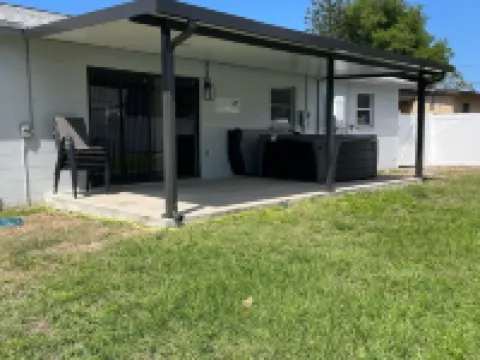 Beachy Cocoa Home Near Cruise Port W/ Hot Tub Hotels in Cocoa
