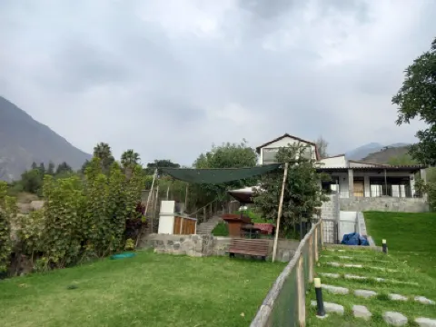 COUNTRY HOUSE WITH POOL MOUNTAIN VIEW IN SANTA CRUZ DE COCACHACRA PERU Hotels in 
