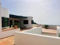 Quiet house with spectacular views to Isla de Lobos and Fuerteventura.
