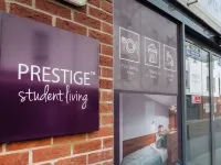 Students Only Straits Egham - 40 Mins to Waterloo - Direct Bus to Heathrow Hotel a Egham