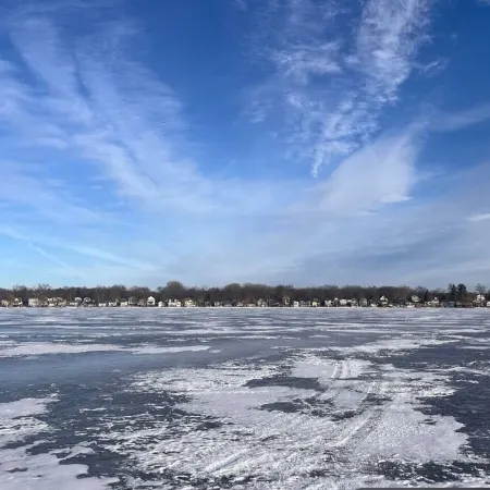 Lake Side Cottage - Summer or Winter Getaway