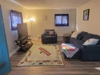 Charming 2-bedroom guest house with WiFi, AC in Franklin 존슨 카운티 호텔