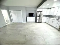 Turnkey Modern Studio in the Upper Keys – Stylish, Bright & Fully Equipped!