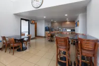 Super 8 by Wyndham Tucson/Grant Road Area AZ