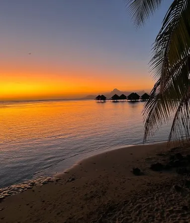 Beachfront Home Puna'auia Tahiti
