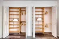 15 minutes from NYC with Onsite parking and Washer+Dryer GED TESTING CENTER 주변 호텔