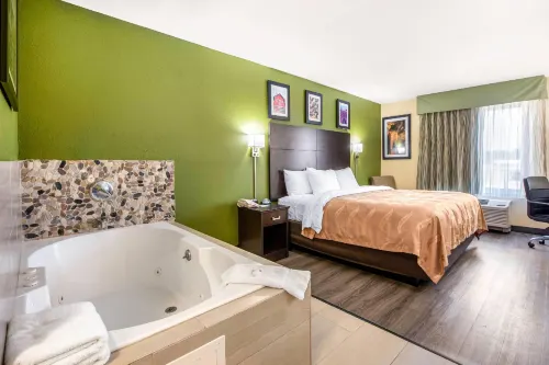 Quality Inn & Suites Brandenburg - Fort Knox