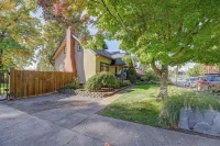 로그 강 접근지까지 약 9마일 떨어진 아늑한 그랜츠 패스 집