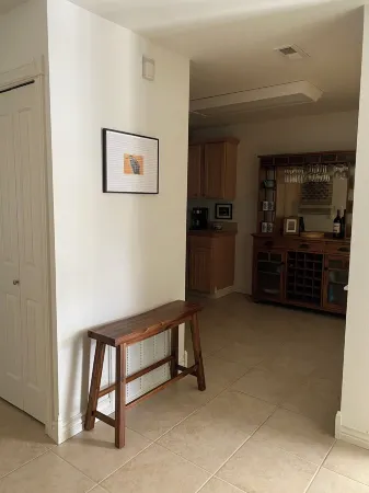 Lake Front Condo - You’ll never want to leave! Licensed. Air conditioned.