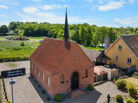 "Frothi" - 550m from the Sea Отели в г. Tranekaer