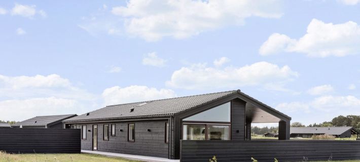 "Frithbjorn" - 900m from the Sea Hotels in Jerup