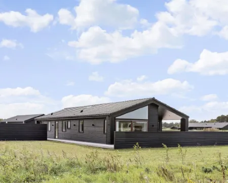 "Frithbjorn" - 900m from the Sea Hoteles en Jerup