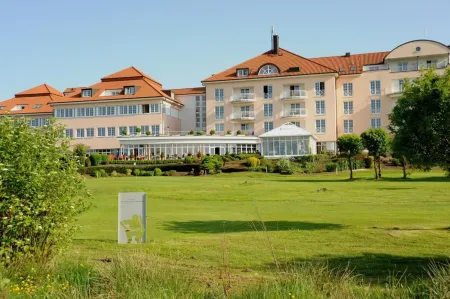 Golf- Und Sporthotel Wiesensee Отели в г. Менгерскирхен