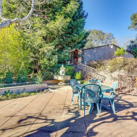 Santa Rosa Home w/ Private Pool & Tennis Court