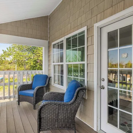 1/2 Mi to Beach: Nature Paradise in Lake View!