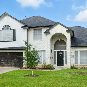 Spacious 4-Bedroom Gem in Pflugerville 24 Min to Downtown Austin