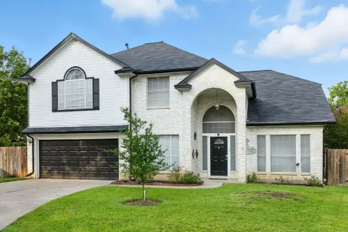 Spacious 3/ 21/2 house 24 min drive to Austin downtown