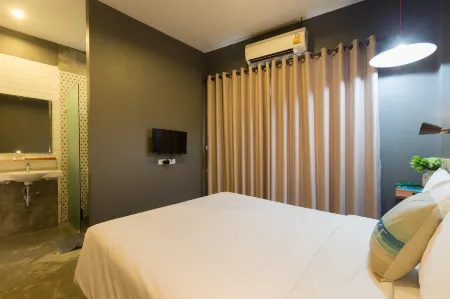 斯里蘇桑特廣場飯店