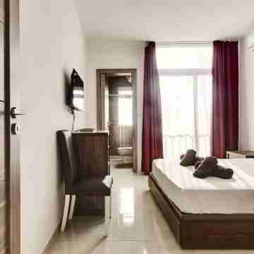 The Village Apartments Rooms