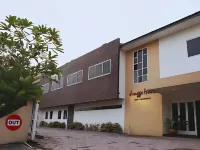 Jangga House Bed & Breakfast Hotel di Babura