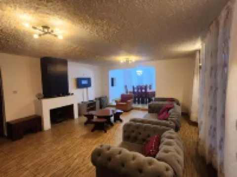 Serian Vacation House Hotels in Narok Town