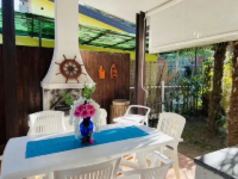 Lovely Villa with Spacious Private Garden