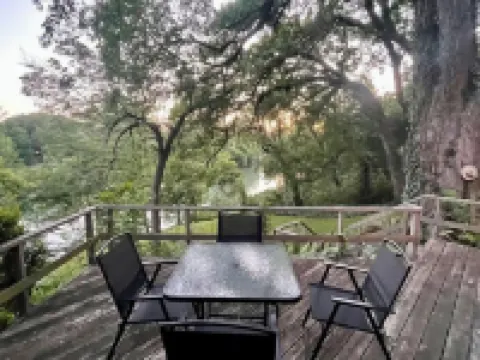 New!!! Luxury Riverfront Oasis with Gorgeous Oaks and Ping Pong Table!