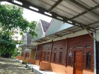 Panorama Ciletuh Hotel di Ciemas