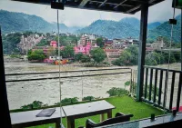 쉬리 갠지스 뷰 게스트 하우스