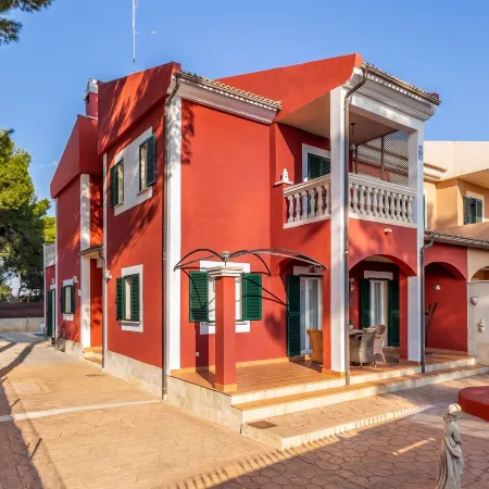 Tranquil Villa Stay in Tolleric