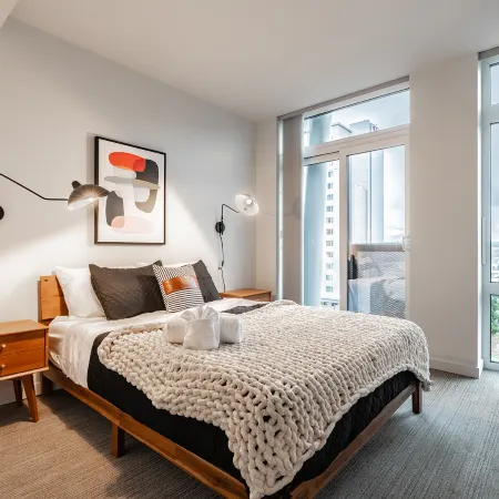 2BR | Rooftop, Gym, Lounge | Bellevue | Sophari C