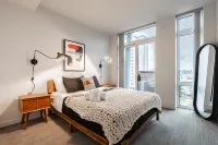 2BR | Rooftop, Gym, Lounge | Bellevue | Sophari C - Parvekkeita