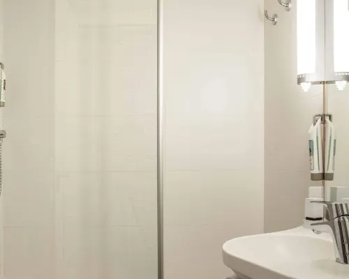Ibis Barcelona Cornella Kamar Photos