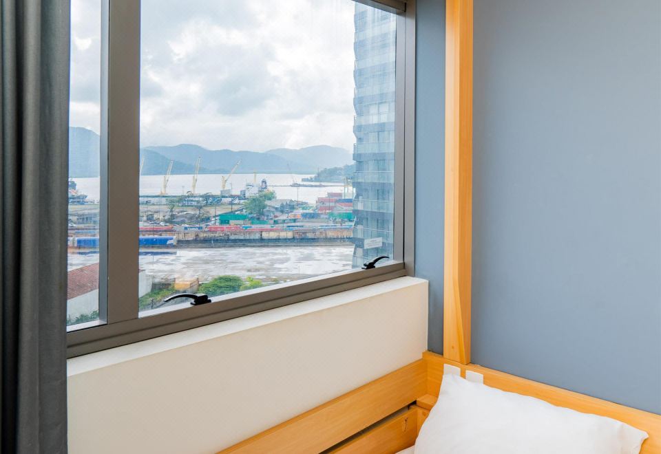 이비스 산토스 발롱고 로비