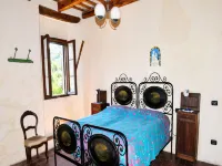 Farmhouse in Modigliana with Scenic Views