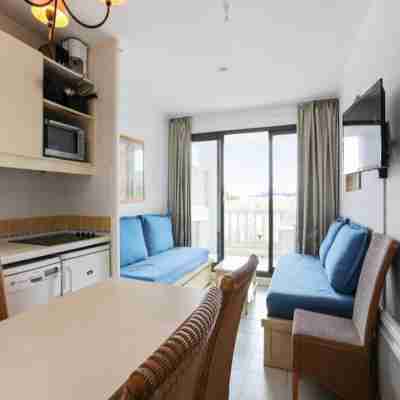 Studio 5 People - Comfort Rooms
