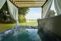 Autumn River Haven — Firepit, Hot Tub & Views