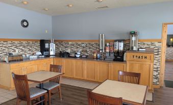 Chisholm Inn & Suites