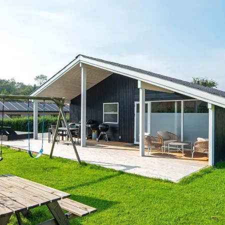 10 Person Holiday Home in Juelsminde-by Traum
