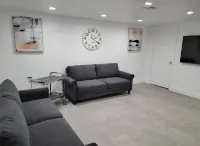 2 Bedroom apartment in nice and quiet neighborhood Hotels in Carteret