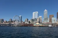 Hampton Inn & Suites Seattle-Downtown - 2-Star