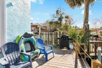 Waterfront: Jacuzzi, SUP, Kayaks, Big H2O Mat, Fun Room, Ping Pong, Dock & Canoe