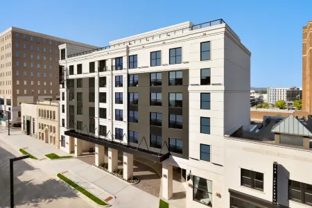 106 Jefferson Huntsville, Curio Collection by Hilton