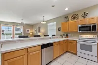 Sun Living: Golf Community, Private Pool 809 4 Bedroom Villa