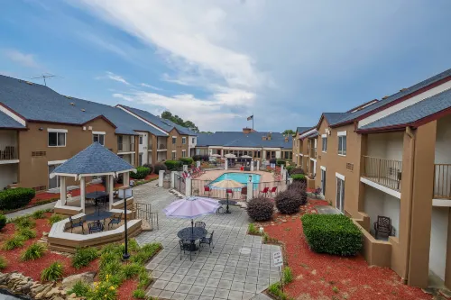 Red Roof Plus+ & Suites Knoxville West - Cedar Bluff - Frühstück