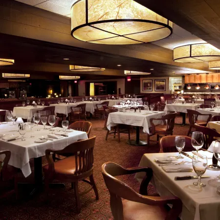 Holiday Inn Club Vacations AT LAKE GENEVA RESORT by IHG Отели в г. Лайонс