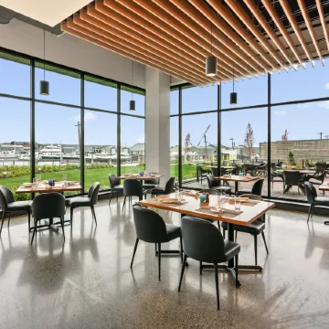 Hotel Indigo SEATTLE EVERETT WATERFRONT by IHG